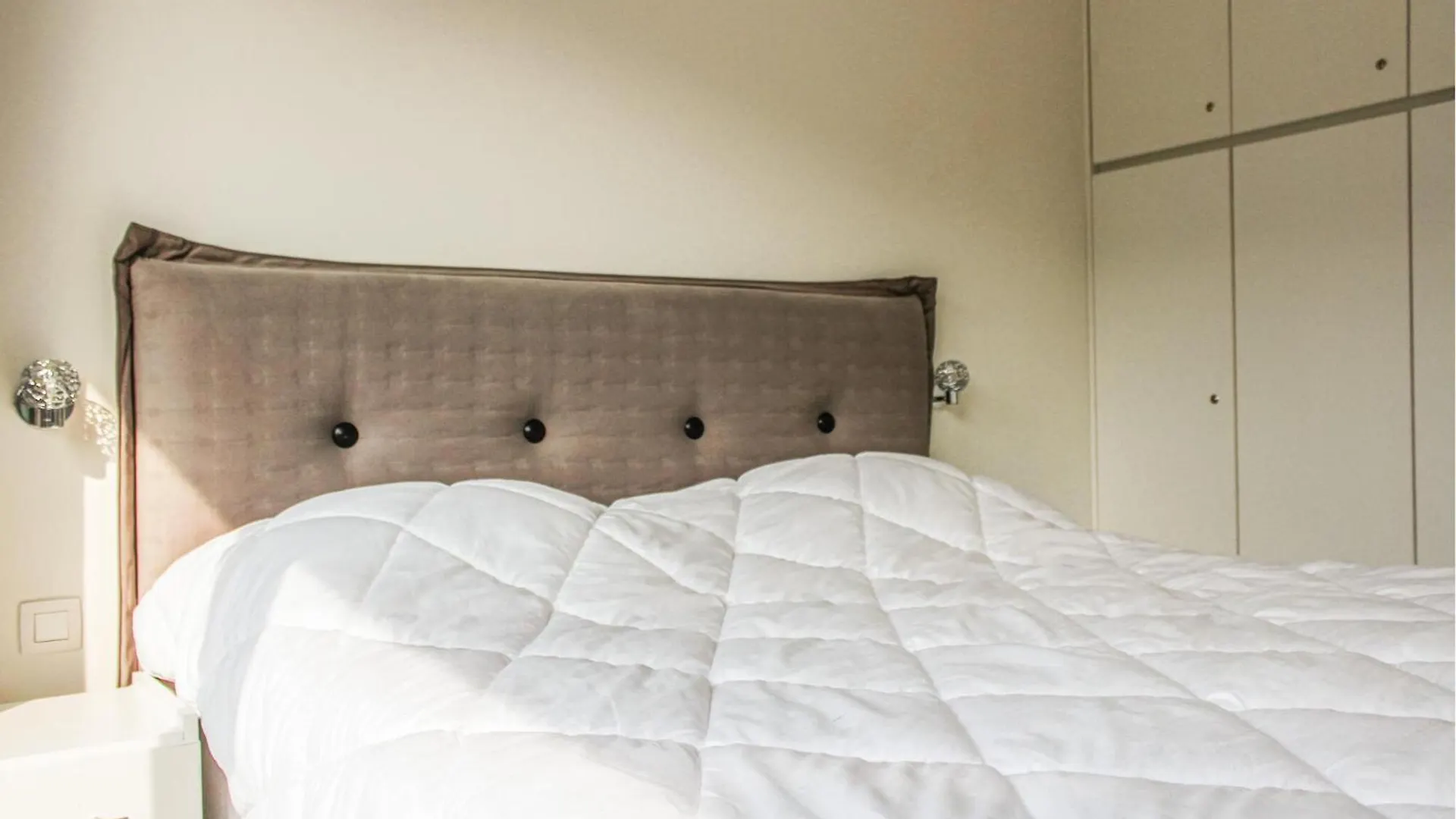 Residentie Crystal Apartment Ostend 0*,  Belgium